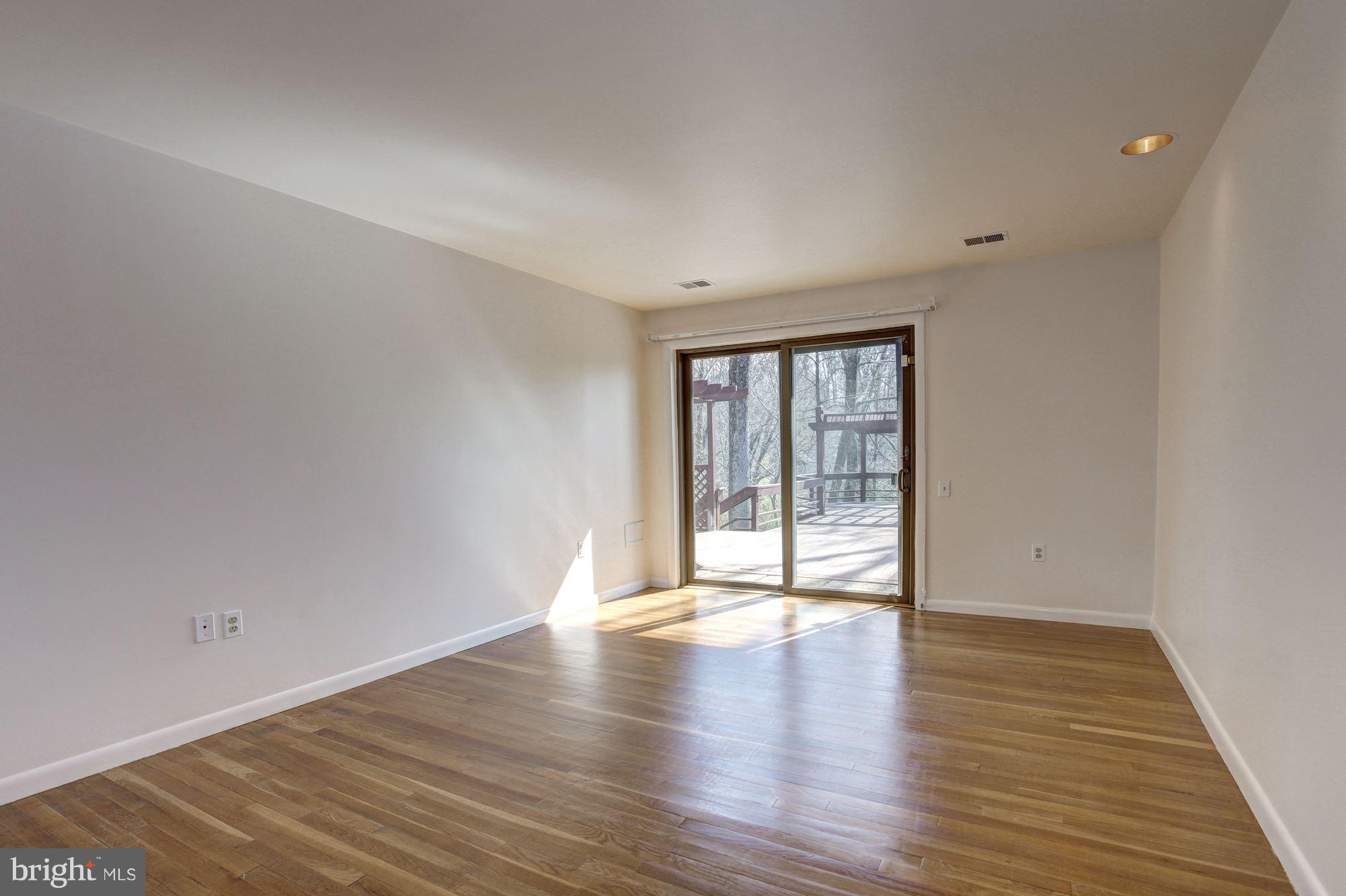7130 River Road Bethesda, MD 20817 - Photo 18 of 30 Bedroom