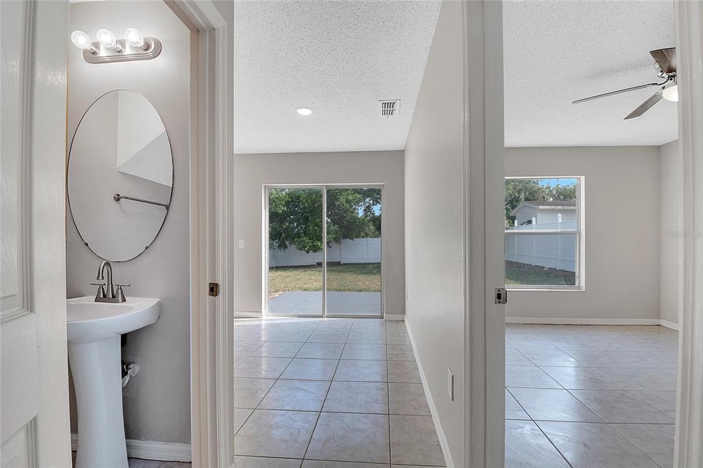 424 Royal Ridge Drive Davenport, FL 33837 - Photo 11 of 54