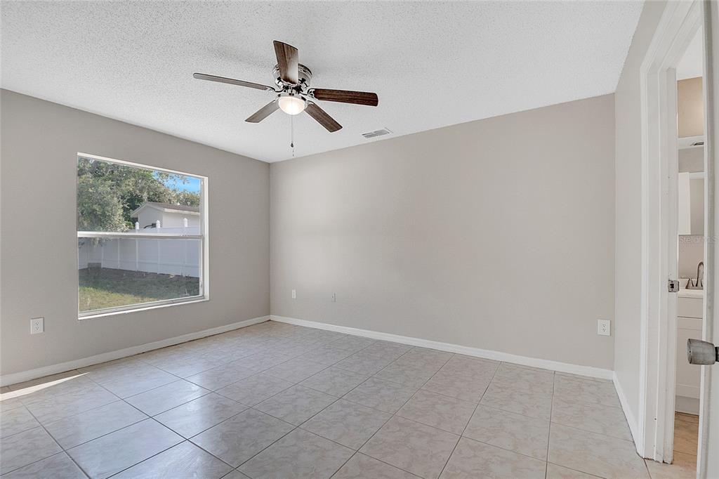 424 Royal Ridge Drive Davenport, FL 33837 - Photo 13 of 54