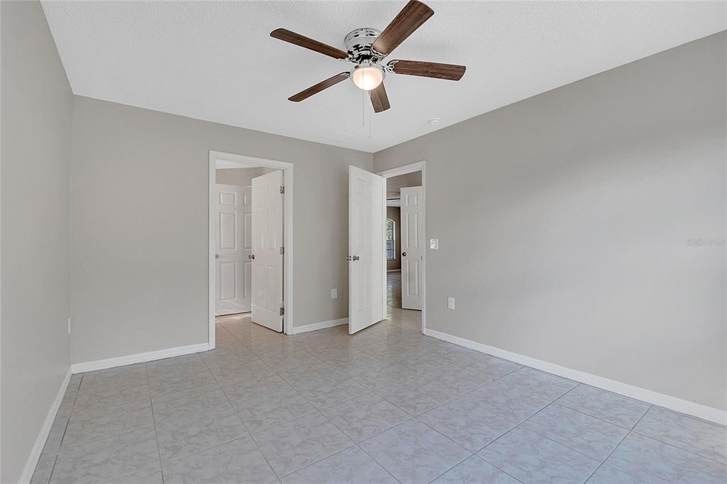 424 Royal Ridge Drive Davenport, FL 33837 - Photo 14 of 54