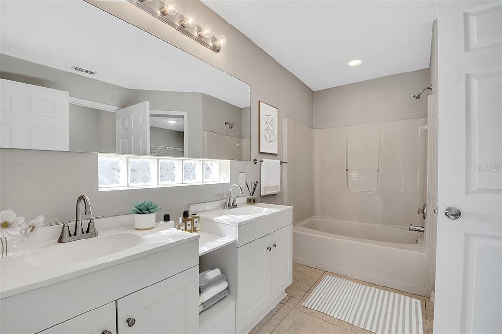 424 Royal Ridge Drive Davenport, FL 33837 - Photo 15 of 54