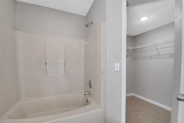 $289,900 | 424 Royal Ridge Drive, Davenport, FL 33837