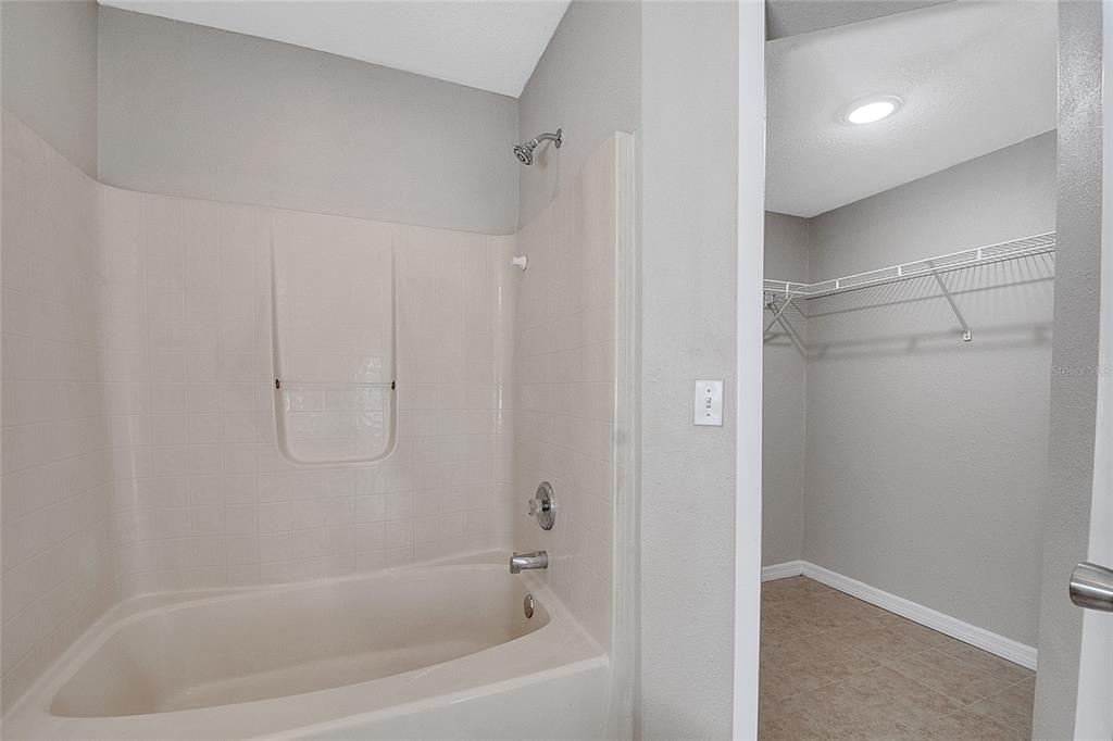 424 Royal Ridge Drive Davenport, FL 33837 - Photo 17 of 54