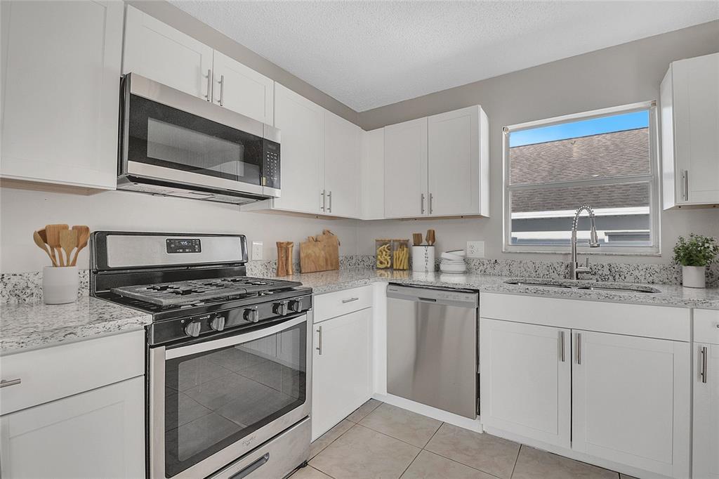 424 Royal Ridge Drive Davenport, FL 33837 - Photo 23 of 54