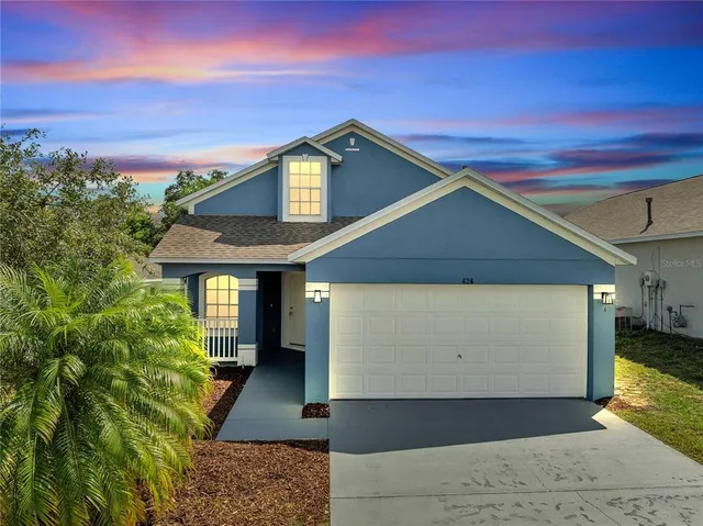 $289,900 | 424 Royal Ridge Drive, Davenport, FL 33837