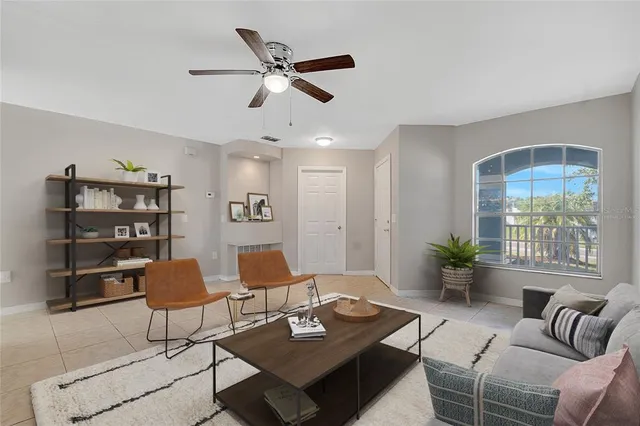 $289,900 | 424 Royal Ridge Drive, Davenport, FL 33837