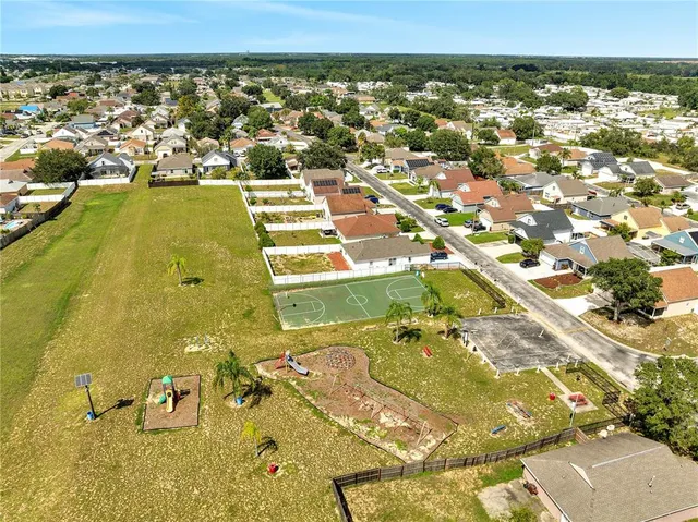 $289,900 | 424 Royal Ridge Drive, Davenport, FL 33837