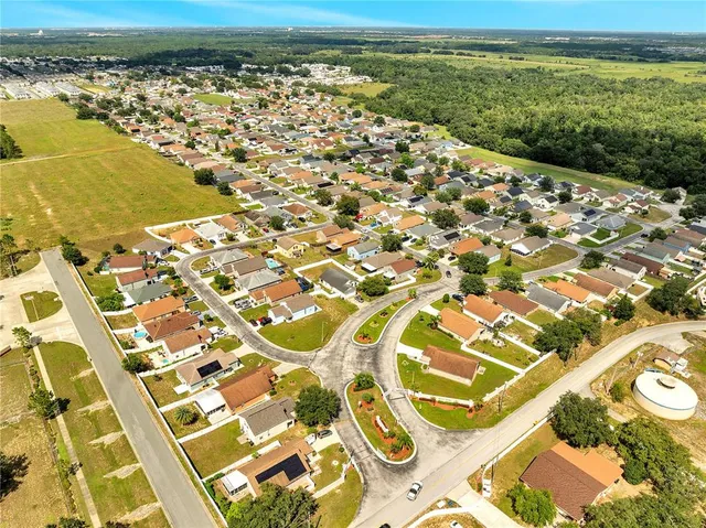 $289,900 | 424 Royal Ridge Drive, Davenport, FL 33837