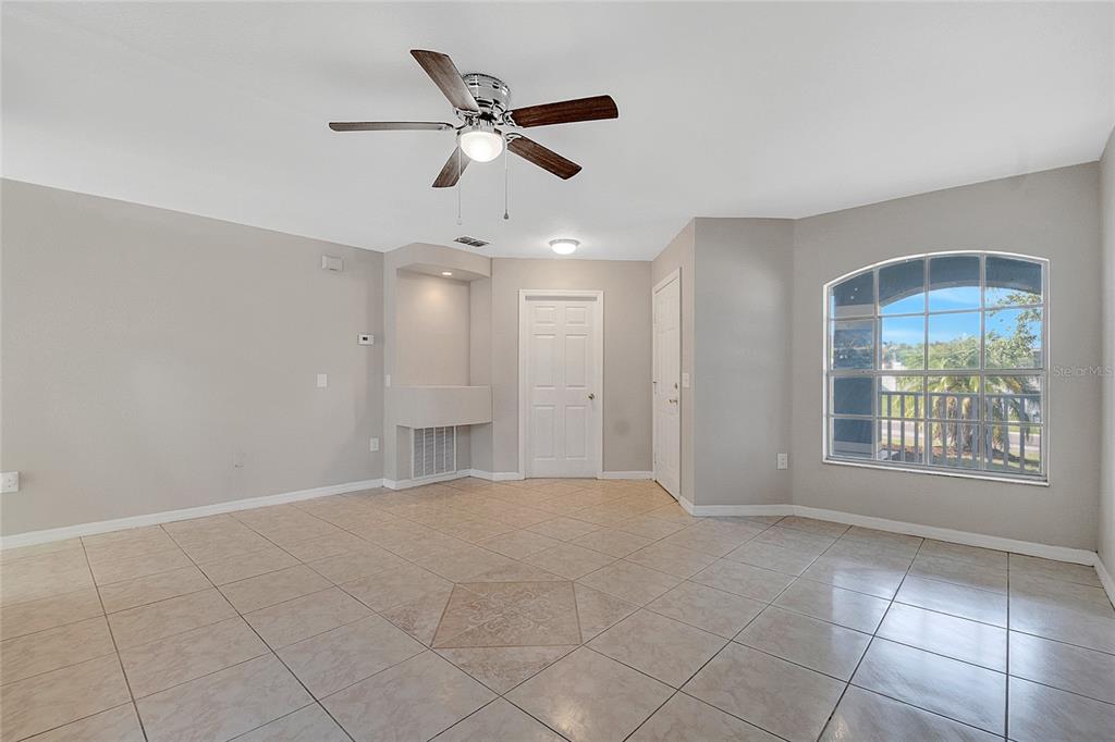 424 Royal Ridge Drive Davenport, FL 33837 - Photo 7 of 54