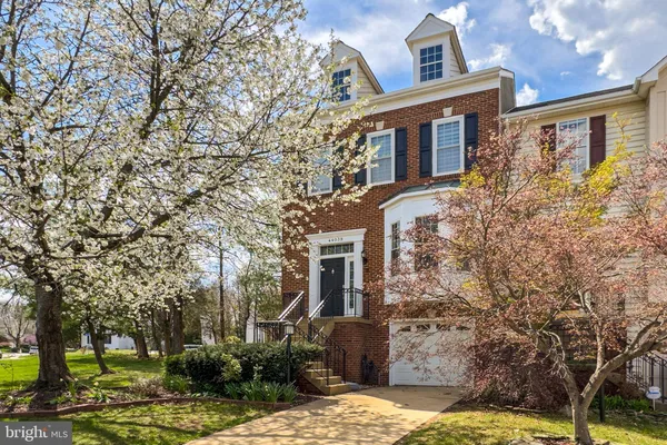 $715,000 | 44039 Kings Arms Square, Ashburn, VA 20147