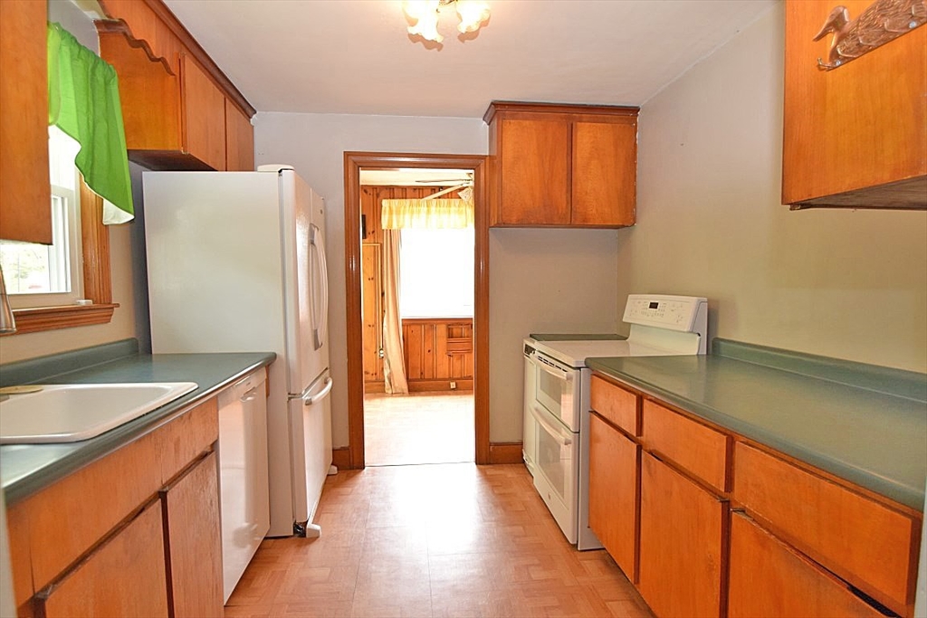 38 Bartlett Road Randolph, MA 02368 - Photo 16 of 28