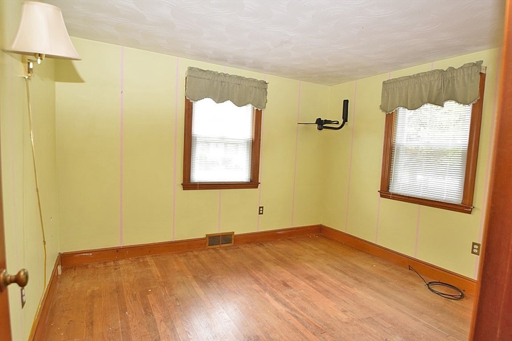 38 Bartlett Road Randolph, MA 02368 - Photo 19 of 28