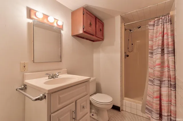 $299,900 | 9301 County Road 250 North, Wadesville, IN 47638