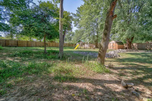 $299,900 | 9301 County Road 250 North, Wadesville, IN 47638