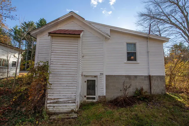 $199,000 | 1252 Bearcamp Highway, Tamworth, NH 03883