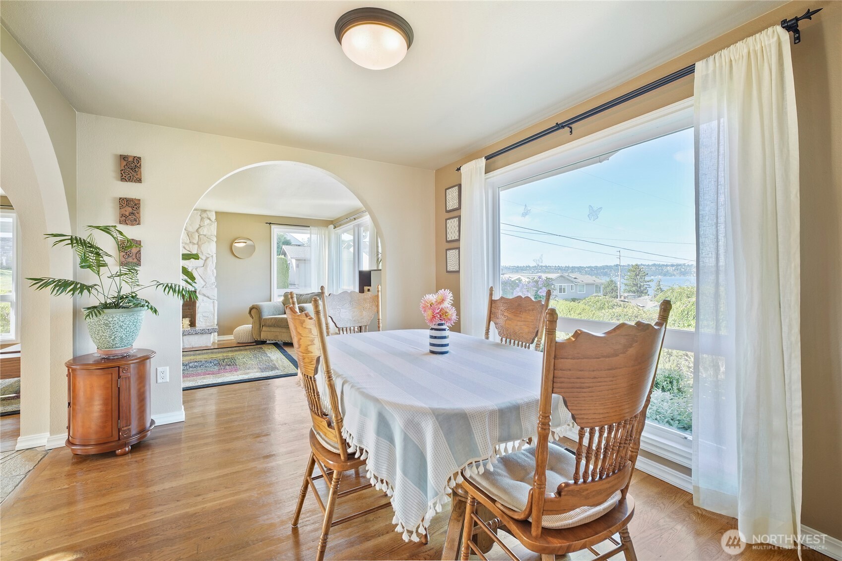 1112 North 38th Street Renton, WA 98056 - Photo 9 of 37 Gallery Image 9