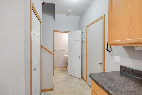 $294,000 | 1648 White Pine Way, Unit D, Carver, MN 55315