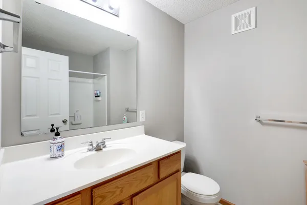 $294,000 | 1648 White Pine Way, Unit D, Carver, MN 55315