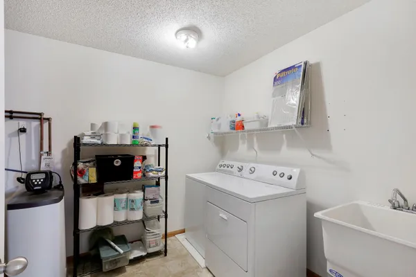 $294,000 | 1648 White Pine Way, Unit D, Carver, MN 55315