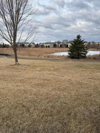 $294,000 | 1648 White Pine Way, Unit D, Carver, MN 55315