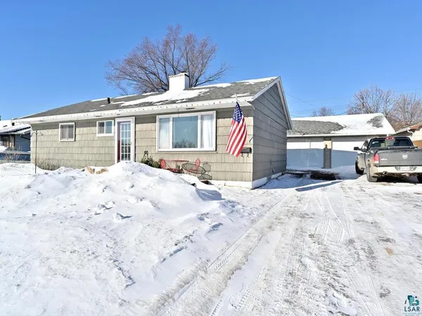 $135,000 | 100 Edison Boulevard, Silver Bay, MN 55614