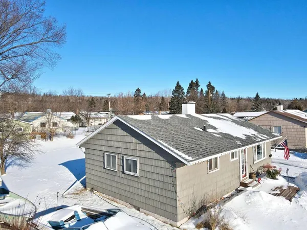$135,000 | 100 Edison Boulevard, Silver Bay, MN 55614