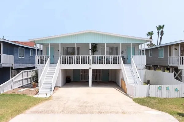 $2,150 | 210 West Gardenia Street, Unit 11, South Padre Island, TX 78597