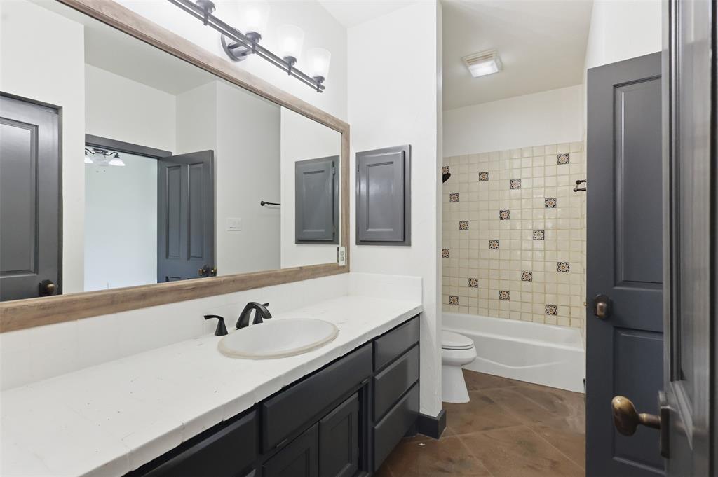 1070 South Reno Road Springtown, TX 76082 - Photo 17 of 39