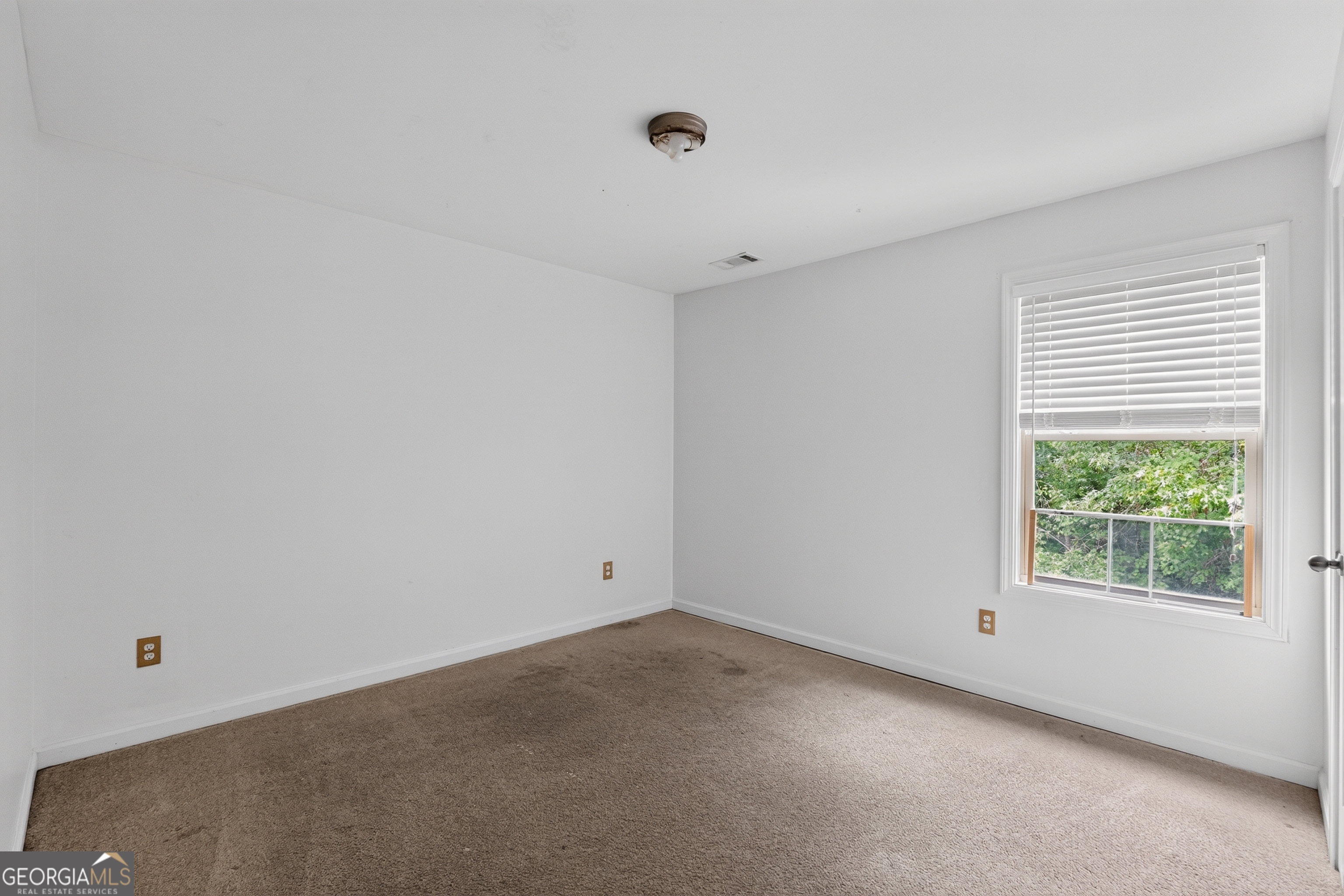 6385 Shadow Square Lithonia, GA 30058 - Photo 14 of 32