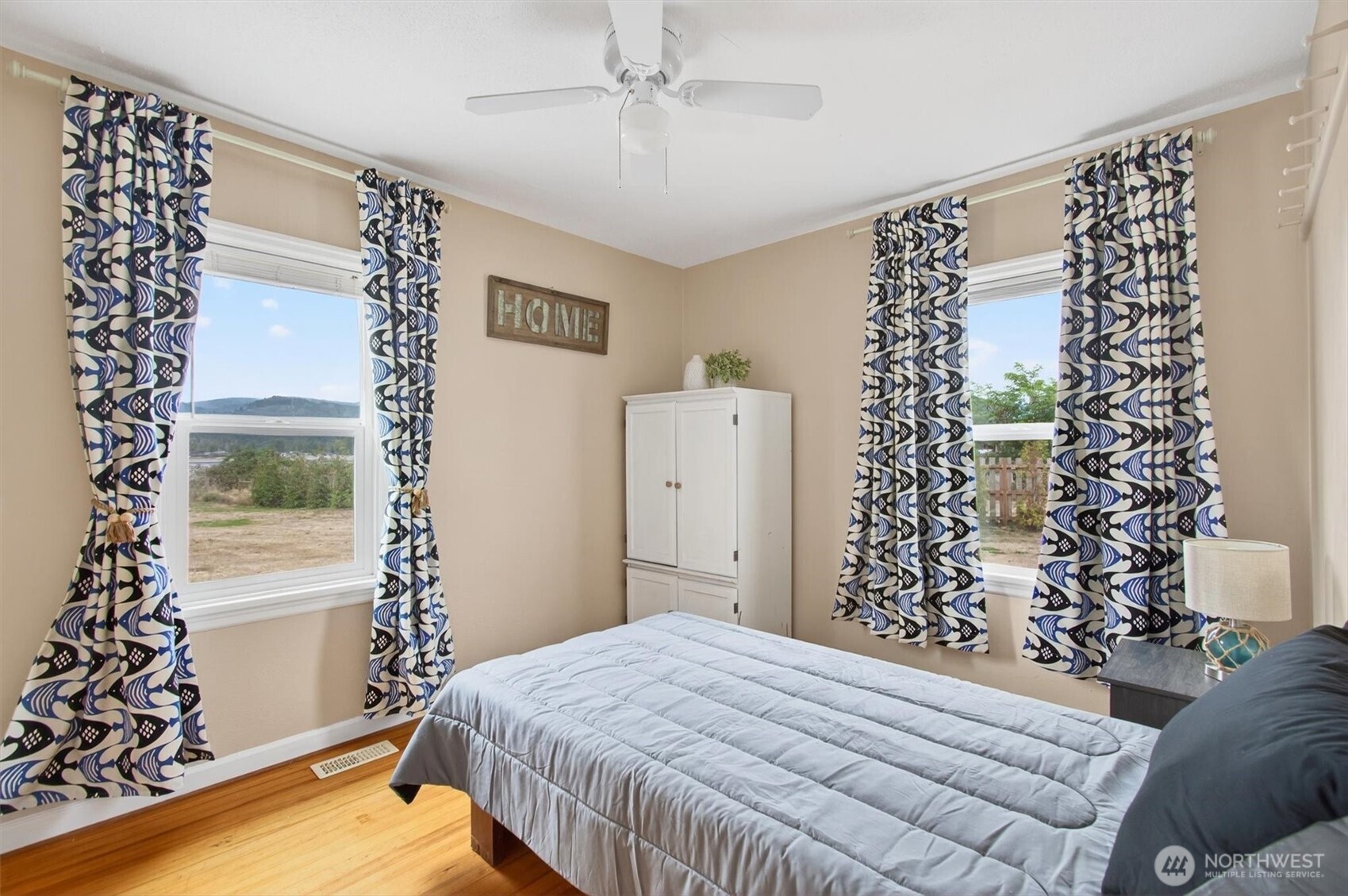 82 East Sunny Sands Road Cathlamet, WA 98612 - Photo 16 of 40