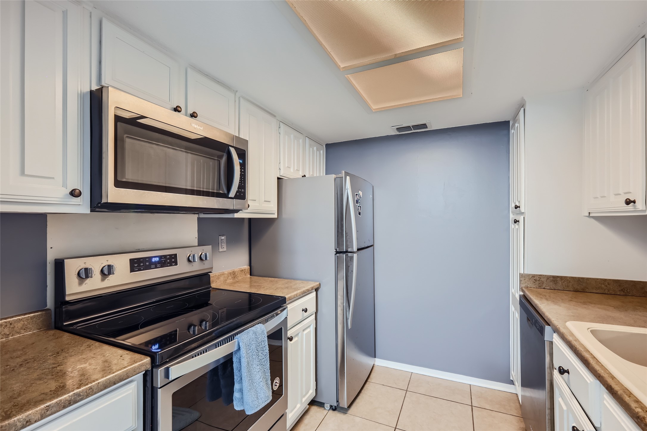 8210 Bent Tree Road, Unit 246 Austin, TX 78759 - Photo 6 of 11