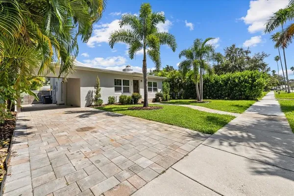 $1,095,000 | 219 North Missouri Avenue, Clearwater, FL 33755