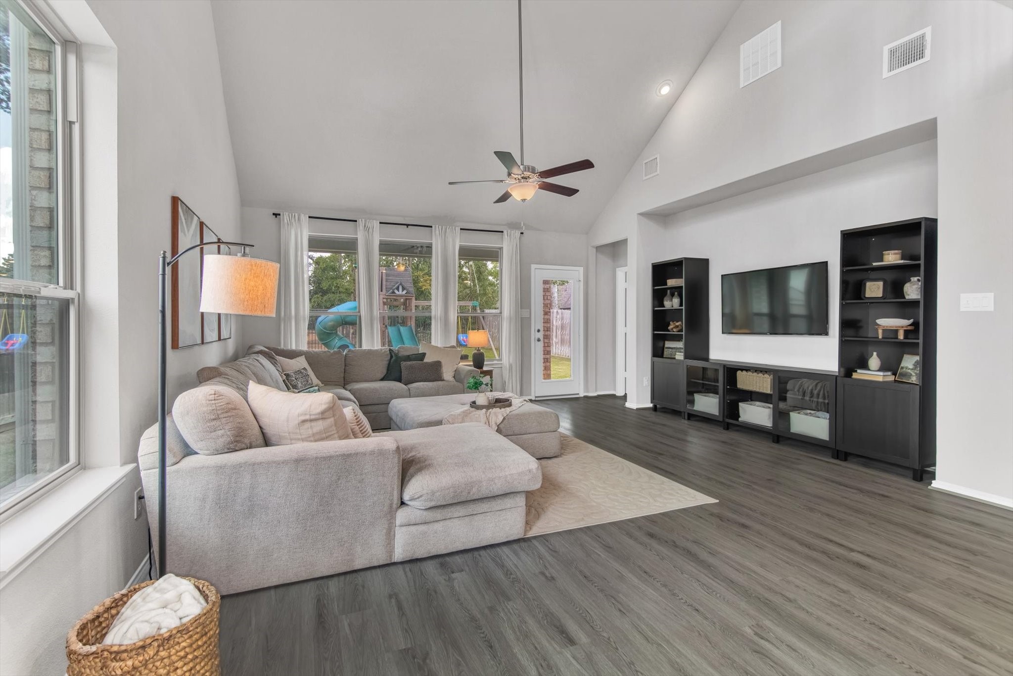 7321 Mount Greylock Loop Porter, TX 77365 - Photo 14 of 46 High ceilings creating an airy atmosphere