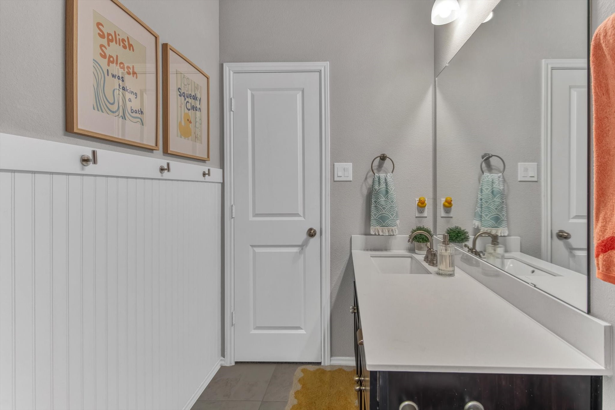 7321 Mount Greylock Loop Porter, TX 77365 - Photo 30 of 46 Upstairs Bath