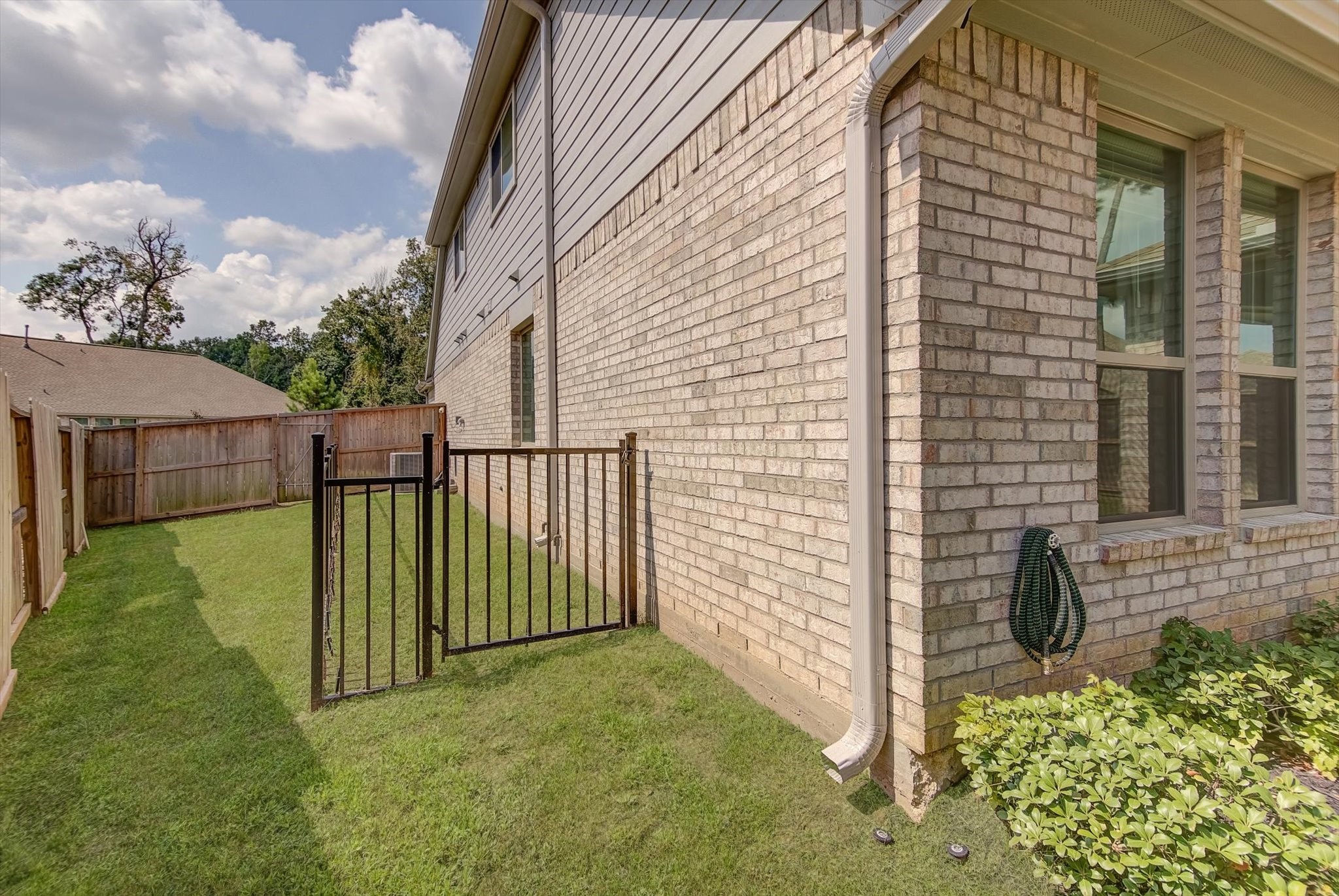 7321 Mount Greylock Loop Porter, TX 77365 - Photo 34 of 46 Iron fence Dog run