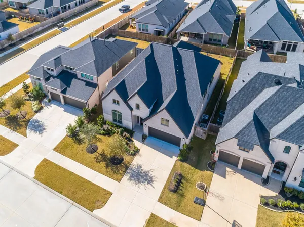 a view of an outdoor space