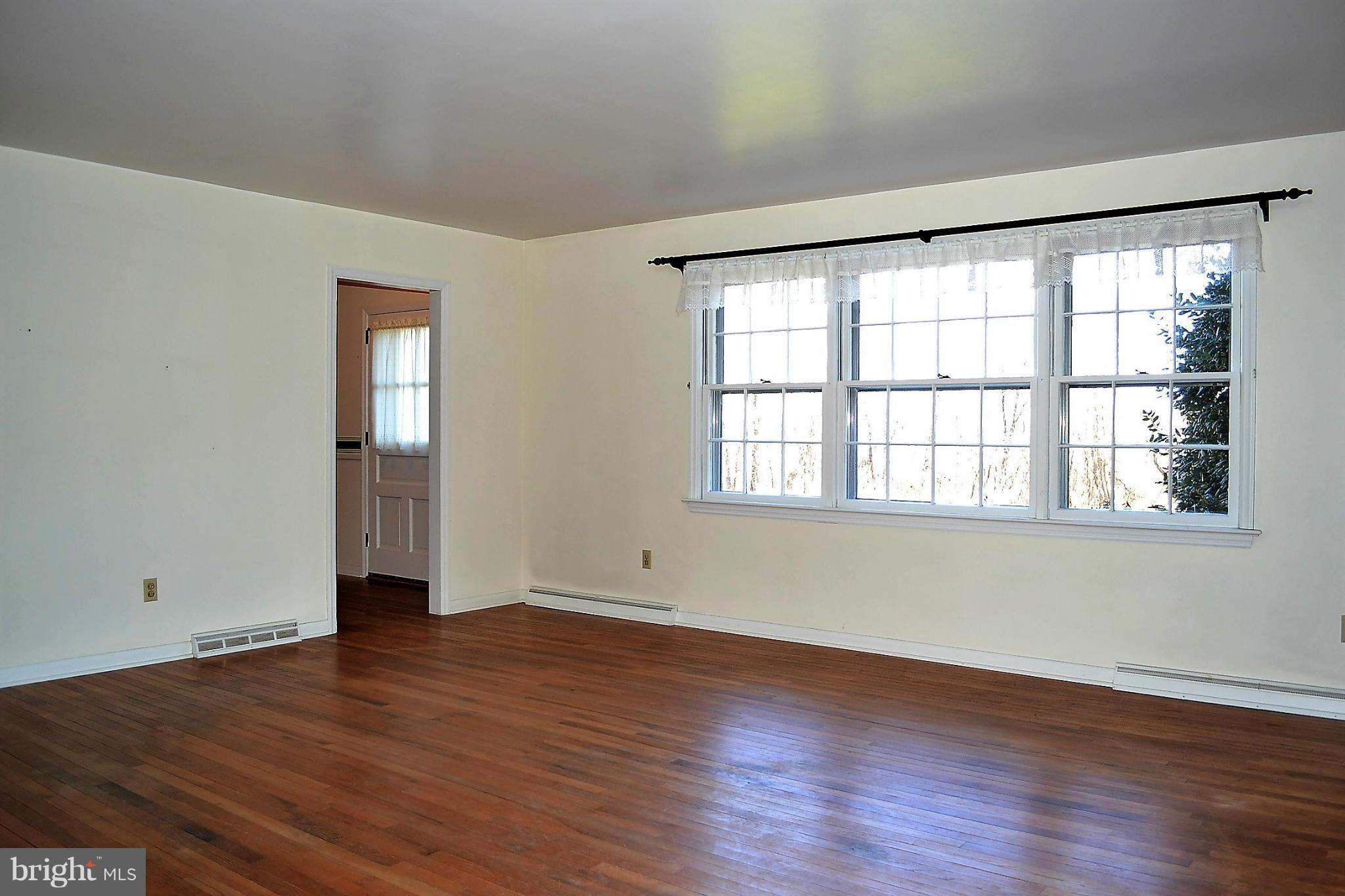 2971 Appleton Road Elkton, MD 21921 - Photo 6 of 30 Living Room