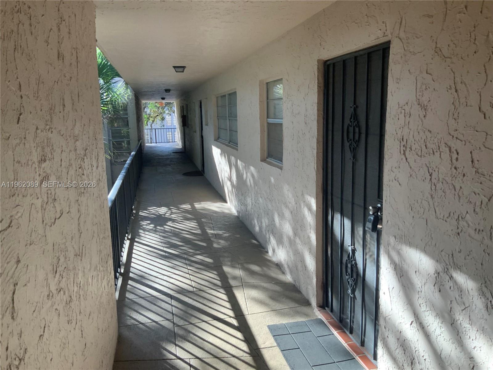 469 North Pine Island Road, Unit B305 Plantation, FL 33324 - Photo 8 of 32