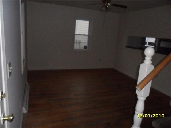 39 Tyrone Street Springfield, MA 01104 - Photo 3 of 8