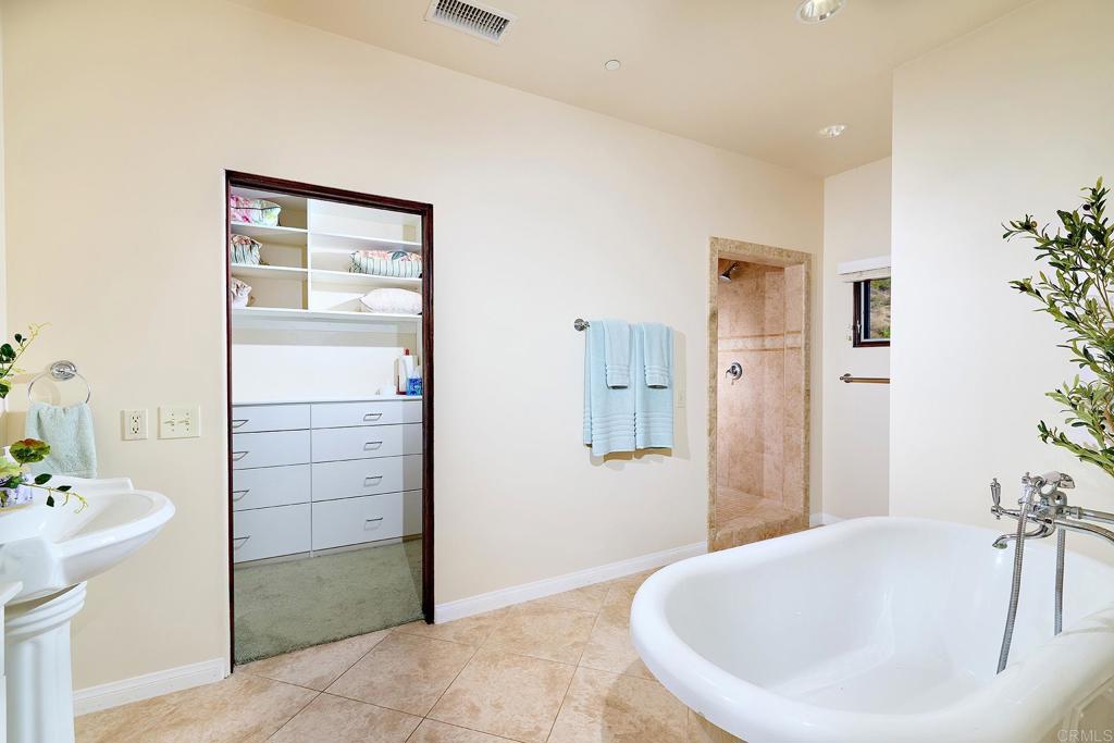 2970 El Coyote Run Fallbrook, CA 92028 - Photo 20 of 43