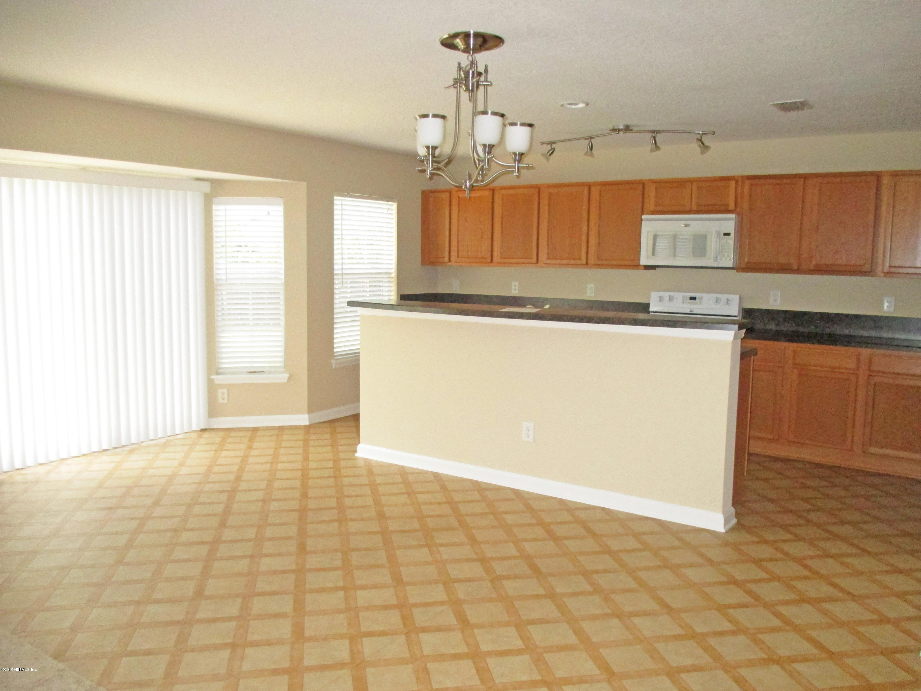 76151 Long Pond Loop Yulee, FL 32097 - Photo 3 of 19 Kitchen