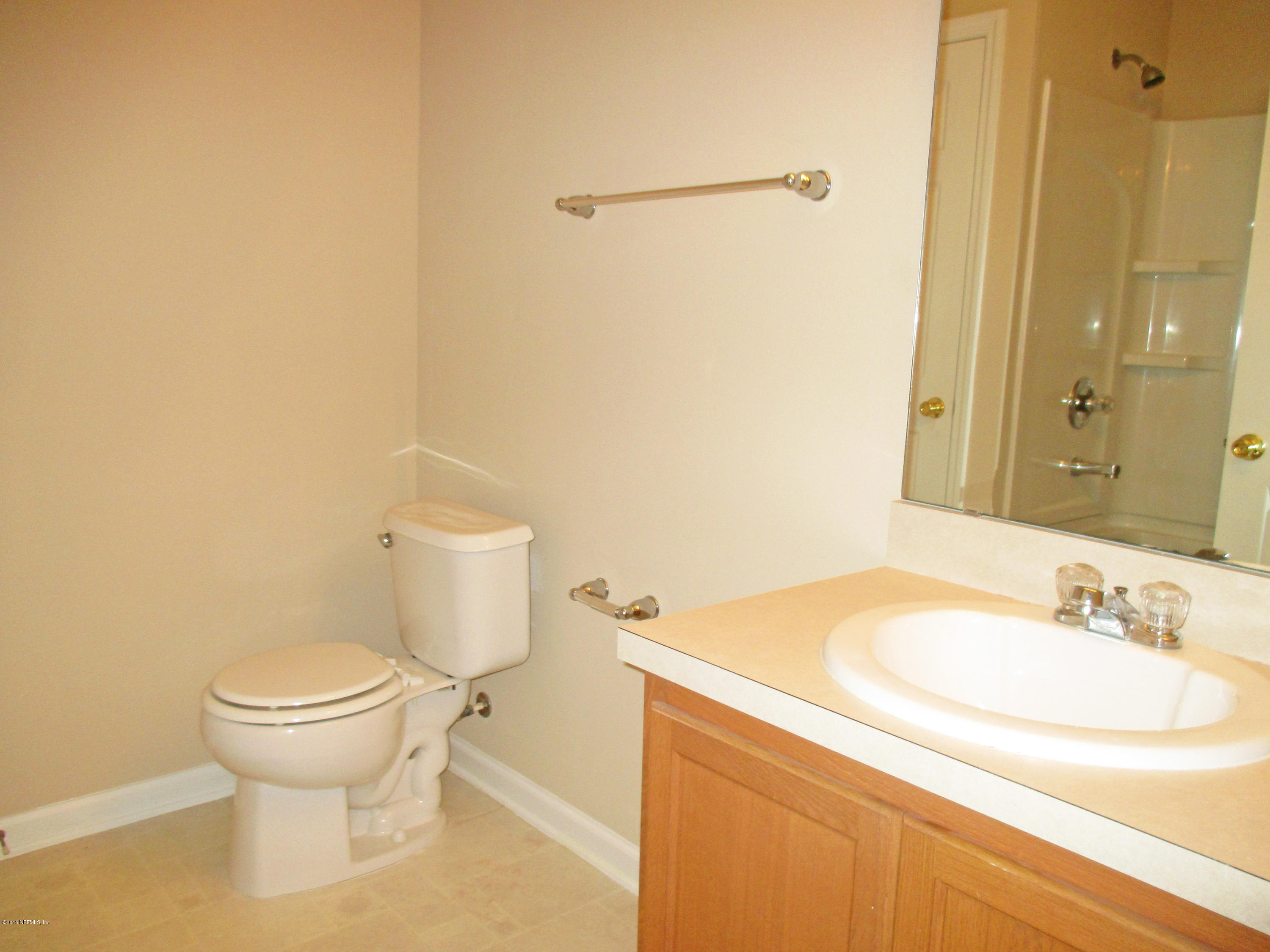 76151 Long Pond Loop Yulee, FL 32097 - Photo 8 of 19 Hall Bath
