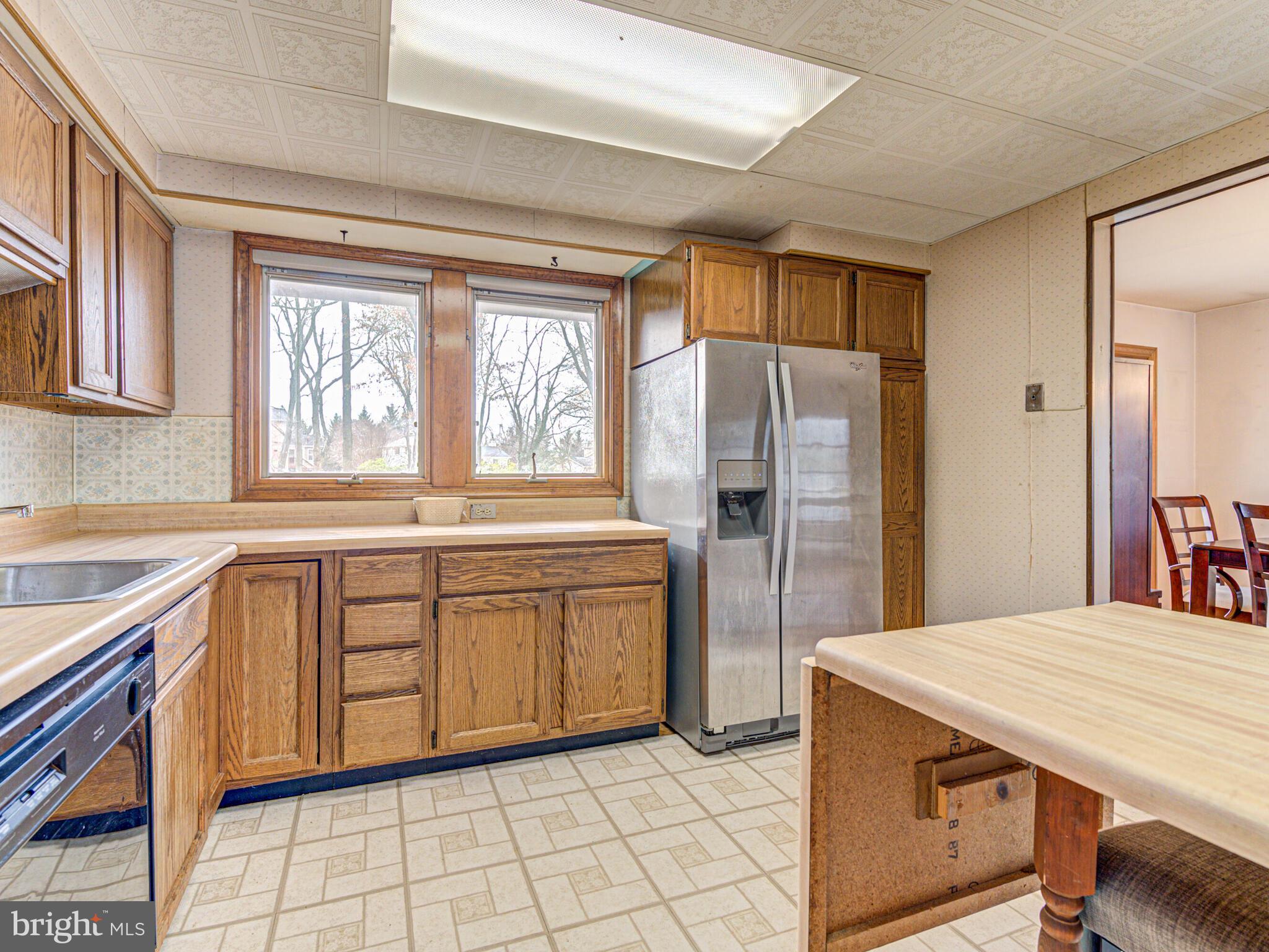 426 Old Courthouse Road Northeast Vienna, VA 22180 - Photo 12 of 56 Kitchen