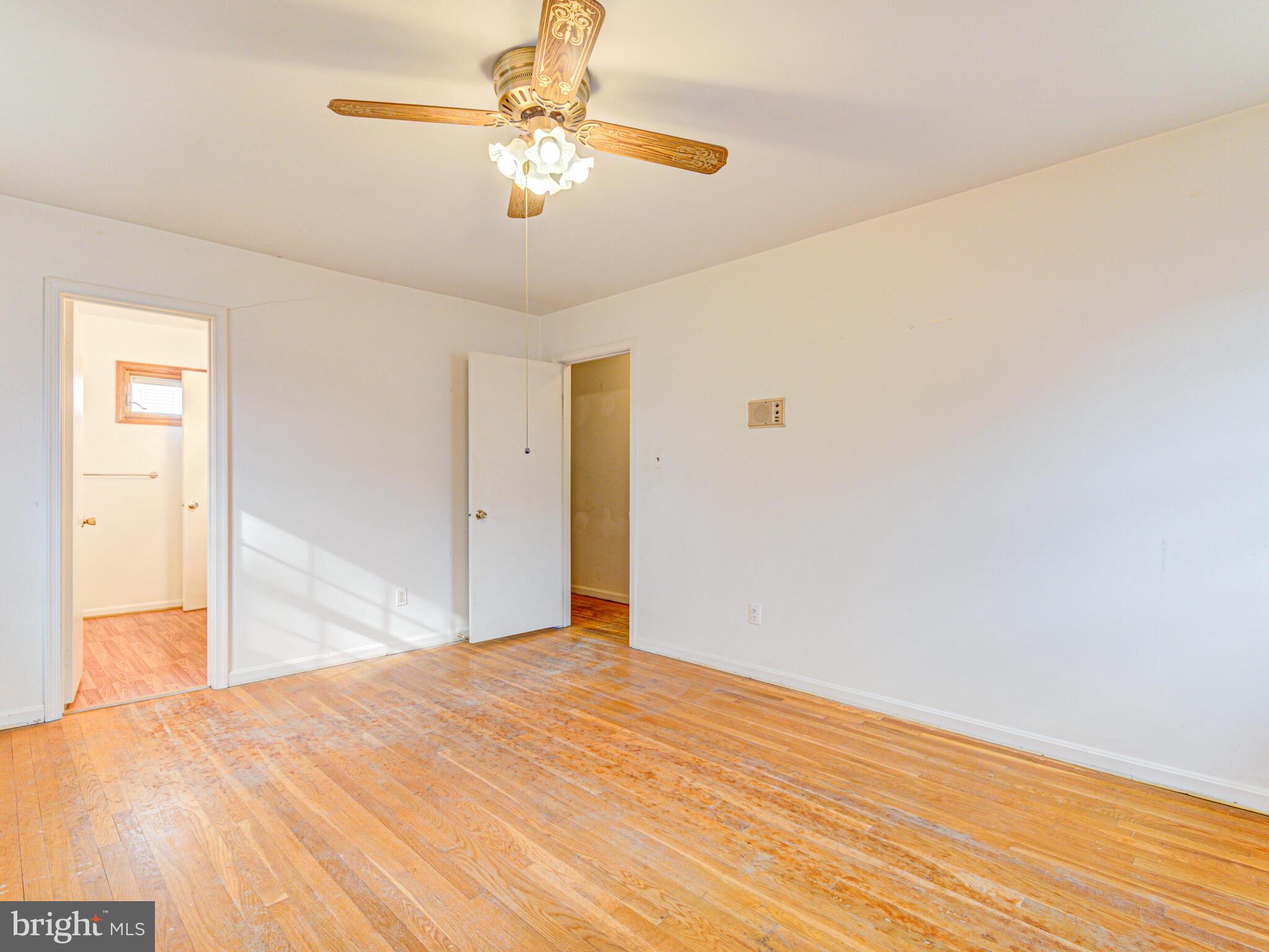 426 Old Courthouse Road Northeast Vienna, VA 22180 - Photo 25 of 56 Primary Bedroom