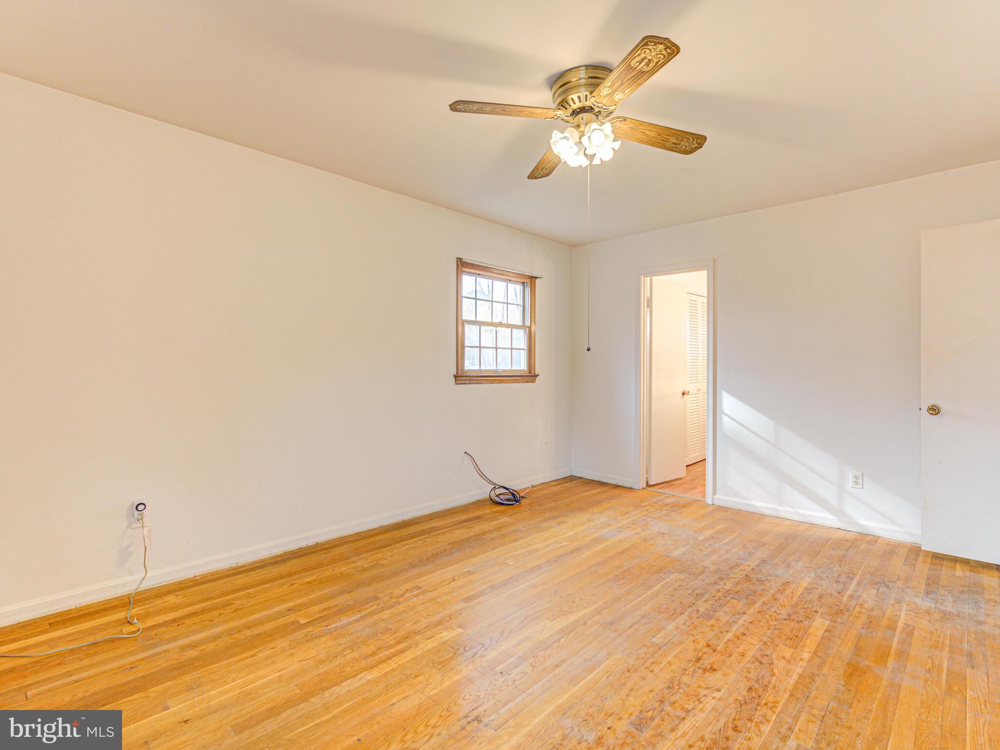 426 Old Courthouse Road Northeast Vienna, VA 22180 - Photo 26 of 56 Primary Bedroom