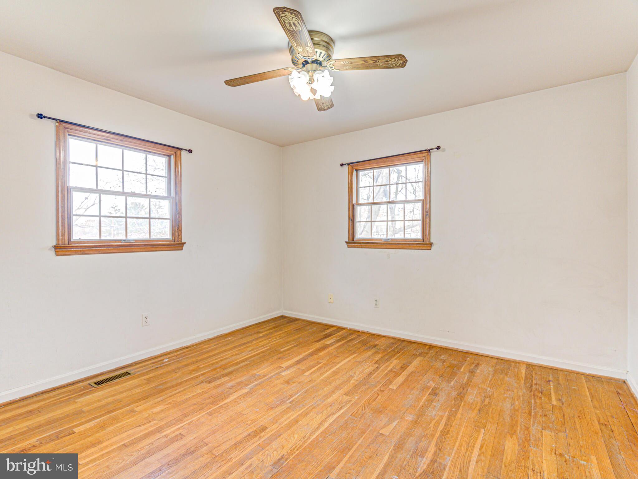 426 Old Courthouse Road Northeast Vienna, VA 22180 - Photo 31 of 56 Bedroom #2