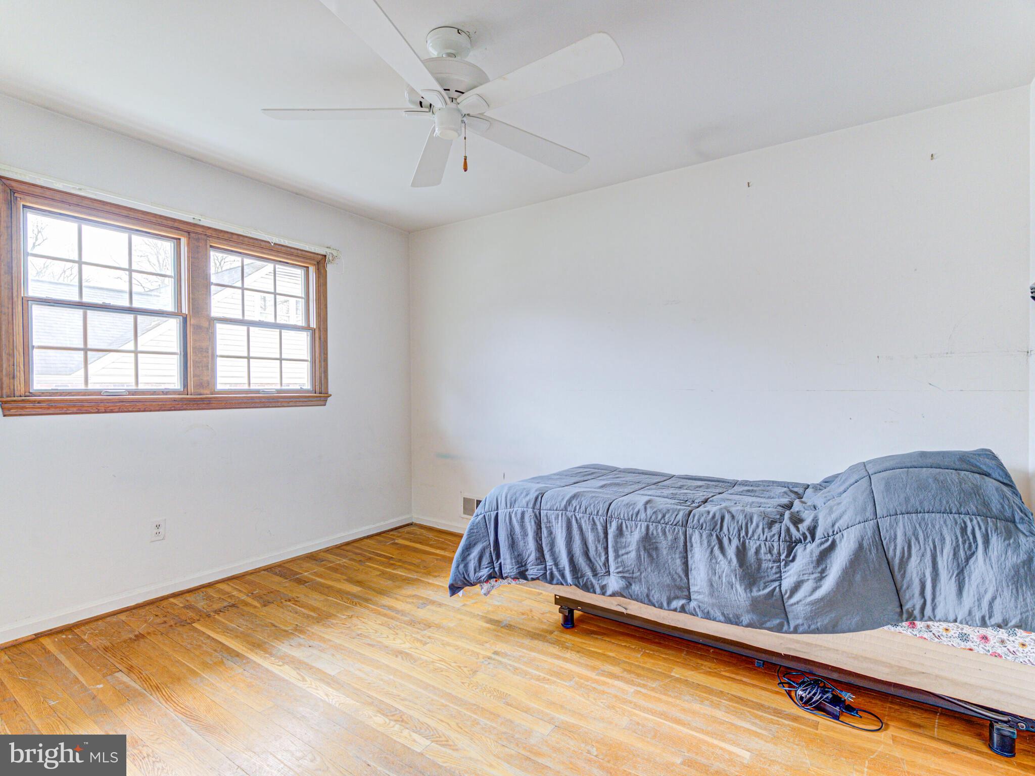 426 Old Courthouse Road Northeast Vienna, VA 22180 - Photo 36 of 56 Bedroom #4