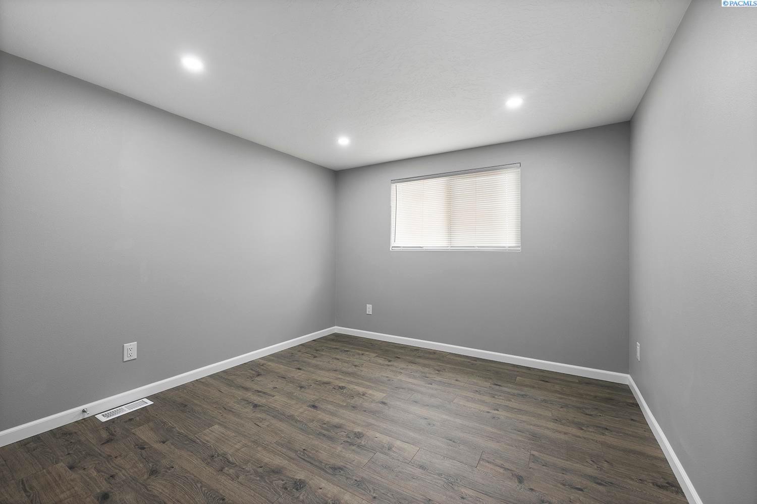 215735 East Game Farm Road Kennewick, WA 99337 - Photo 20 of 31 Gallery Image 20