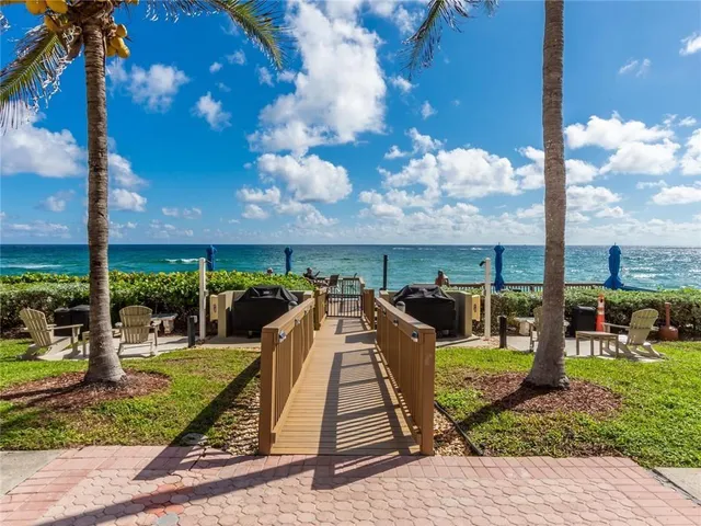 $399,999 | 1147 Hillsboro Mile, Unit 209, Hillsboro Beach, FL 33062