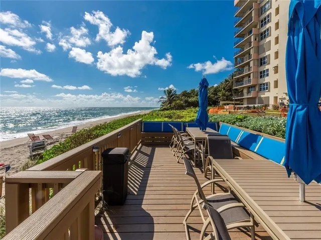 $399,999 | 1147 Hillsboro Mile, Unit 209, Hillsboro Beach, FL 33062